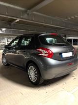 Peugeot 208 1.2 Active 82 VTi Active - gebrauchte Peugeot 208 aus dem Jahr 2015