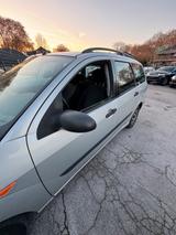 Ford Super Automatisch - Ford Focus aus 2000 mit Diesel-Antrieb