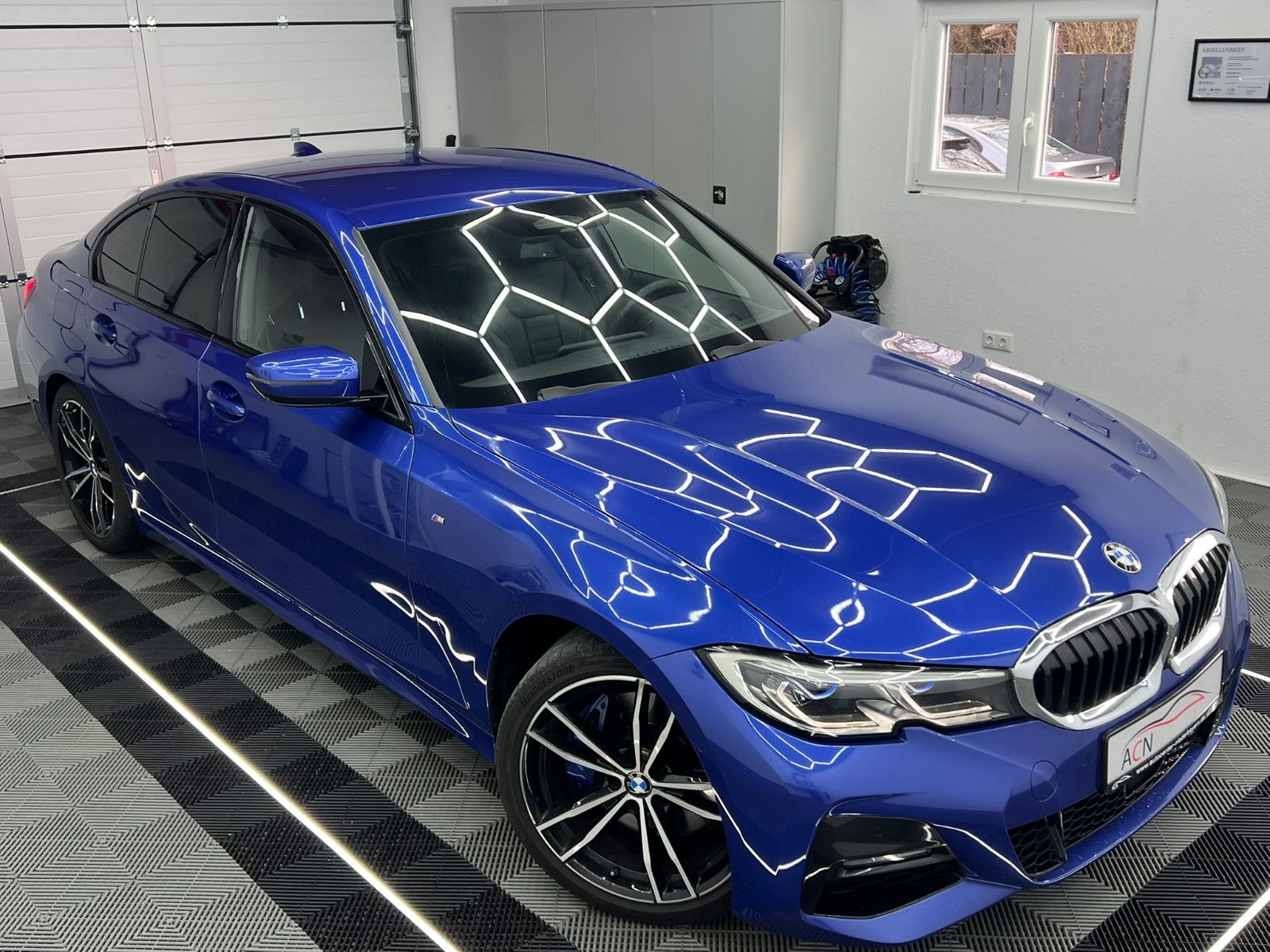 Fahrzeugabbildung BMW 330 i Lim. M SPORT/LASER/360*/H&K/HuD/ACC/DE FZG