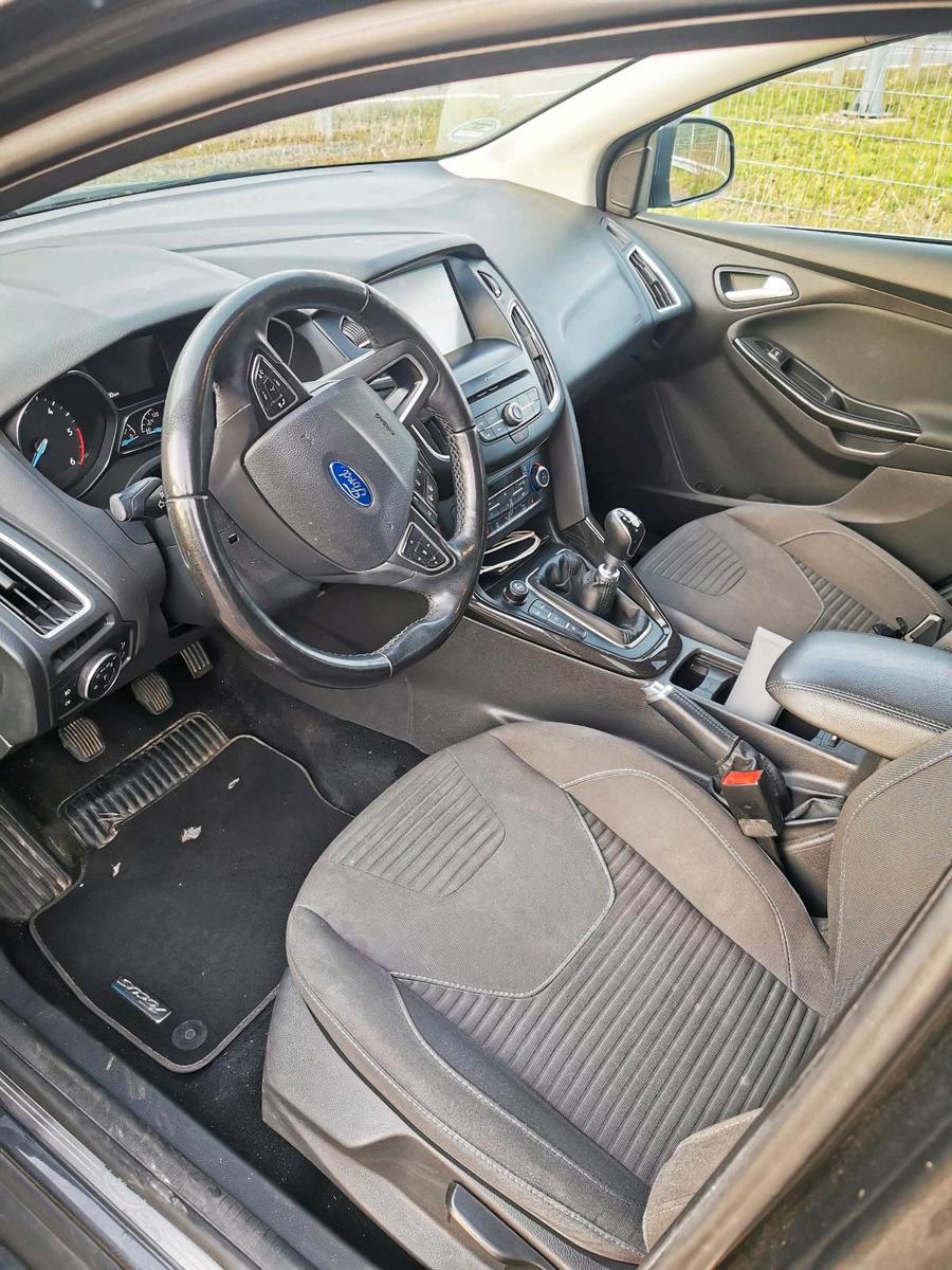 Ford Focus 2015 — photo 9