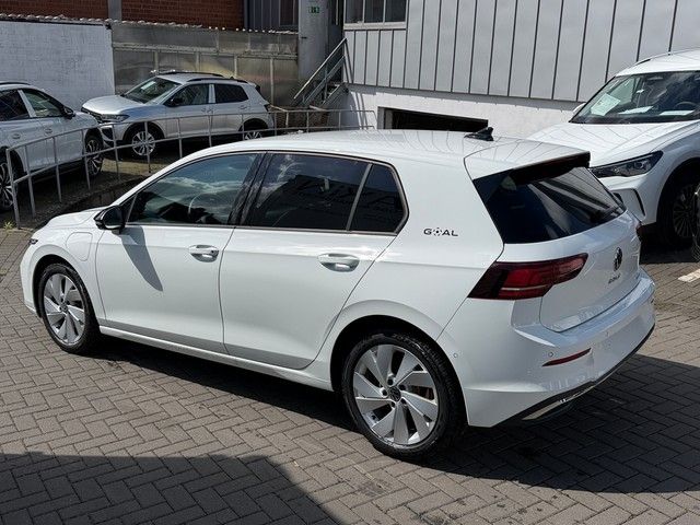 Volkswagen Golf - Bild 8