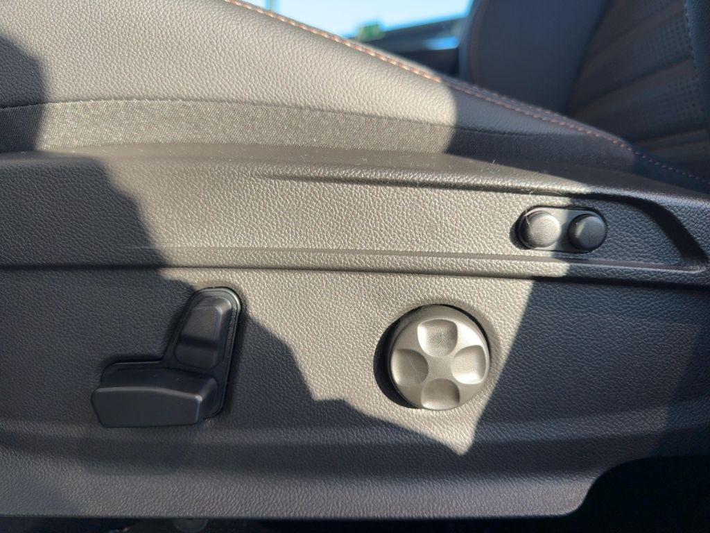 Fahrzeugabbildung Alfa Romeo Stelvio INTENSA Q4, AHK, Leder, PDC, Navi,