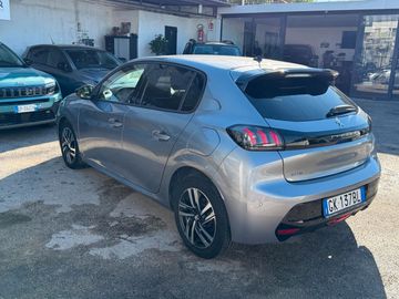Peugeot 208 - 6