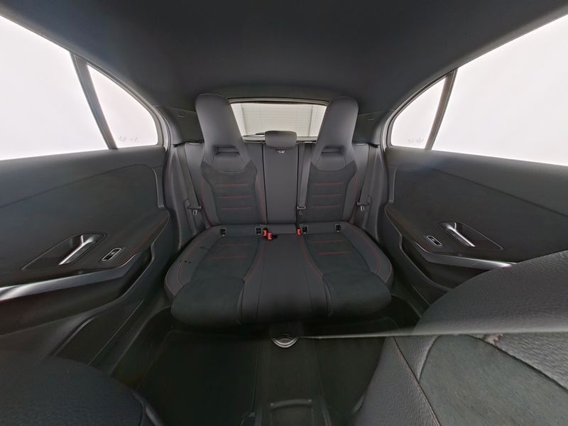Fahrzeugabbildung Mercedes-Benz A 200 AMG+19"+NIGHT+SPIEGEL+DIGITAL+LED+SHZ+SPUR