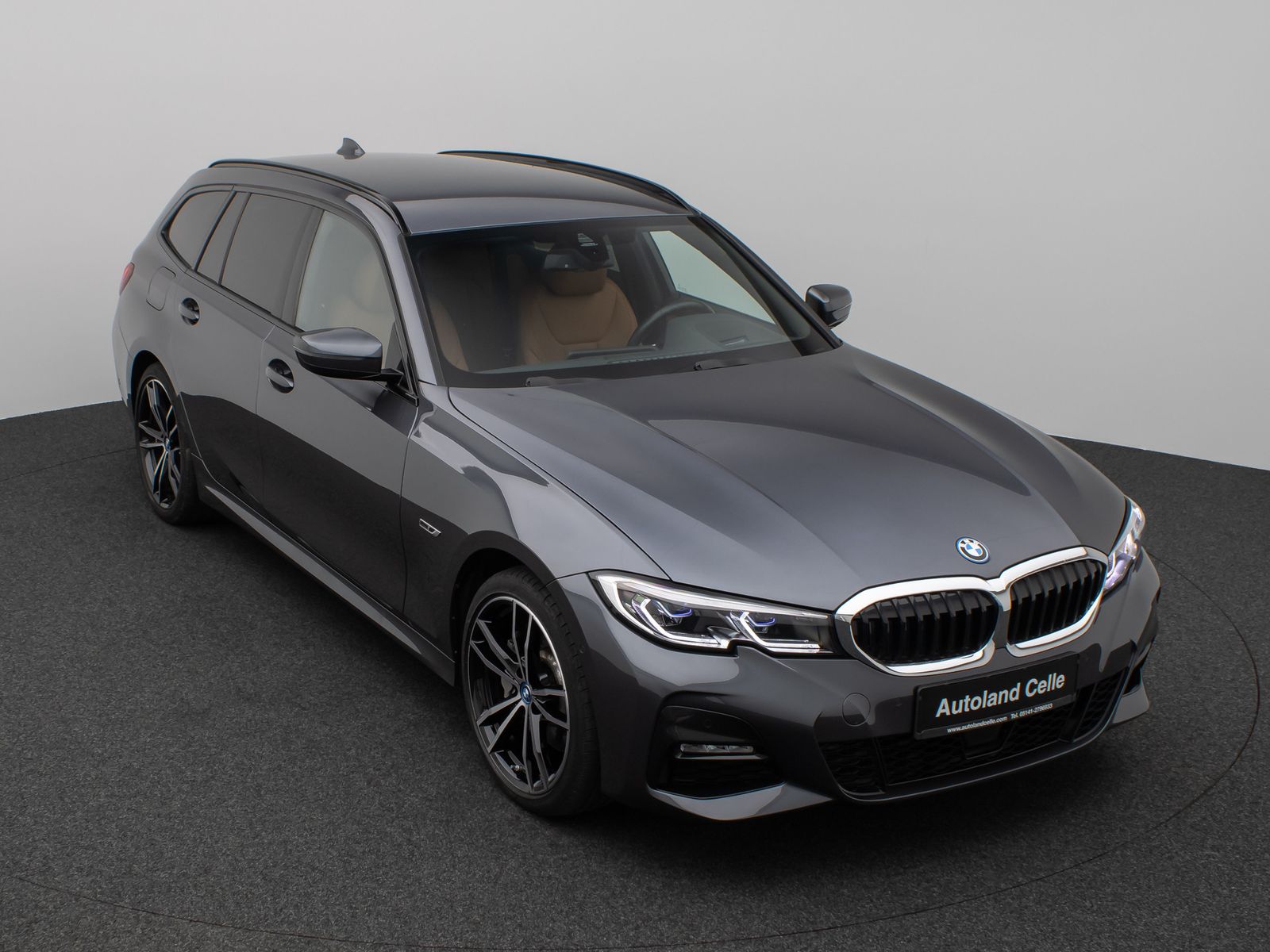 Fahrzeugabbildung BMW 330e  M Sport Kamera Laser HUD DAB HiFi Komfort