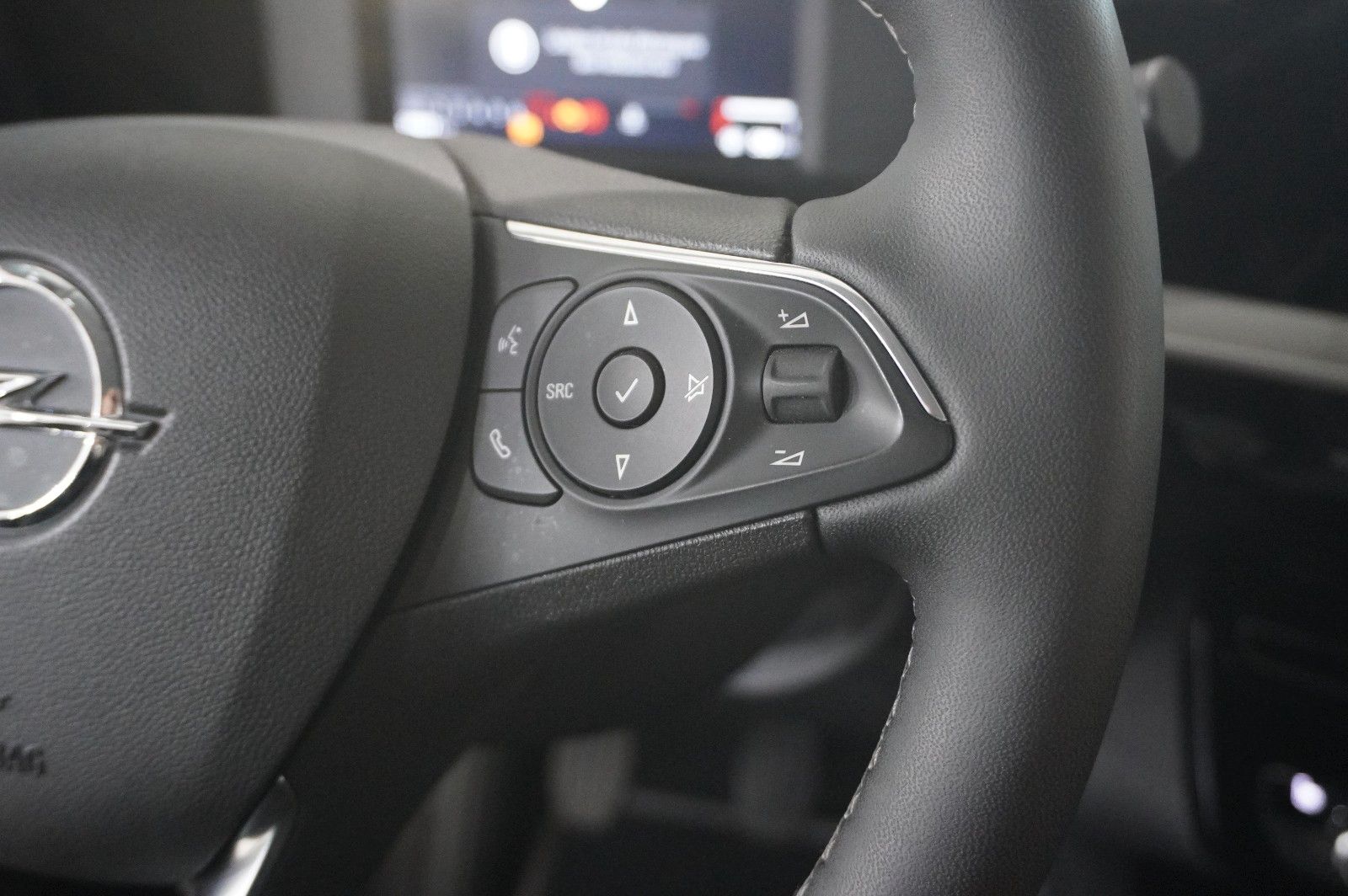 Fahrzeugabbildung Opel Mokka ELEGANCE 1.2T NAVI/LED/KAMERA/SPORT/VIRT.