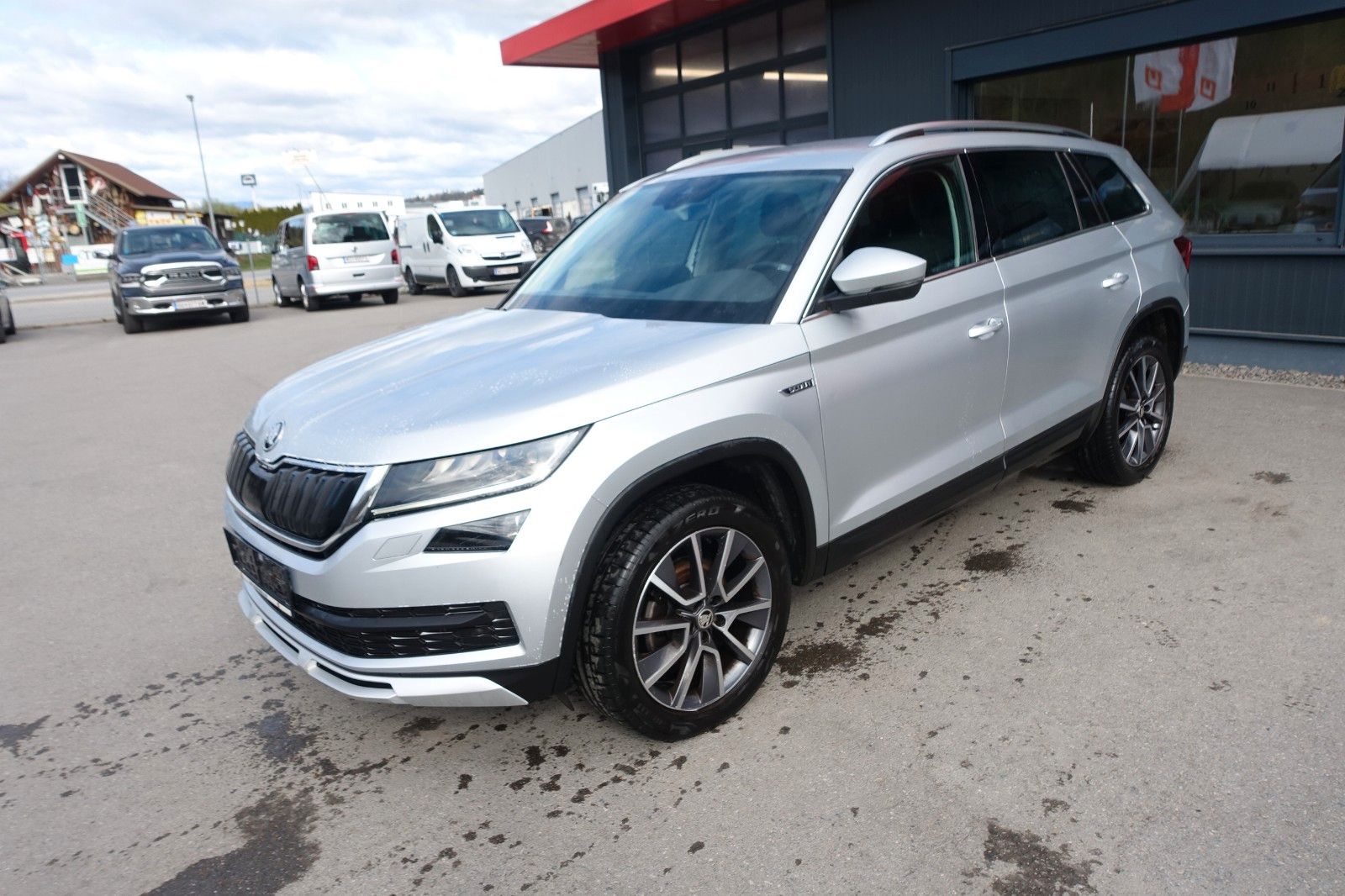 Skoda Kodiaq Scout 4x4 *WEBASTO*RFK*LED*NAVI*EXP.15250