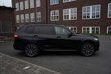 BMW X7 M50 M50i B&W/360/Luft/Pano/STHZ/Massage - BMW X7 M50 Gebrauchtwagen