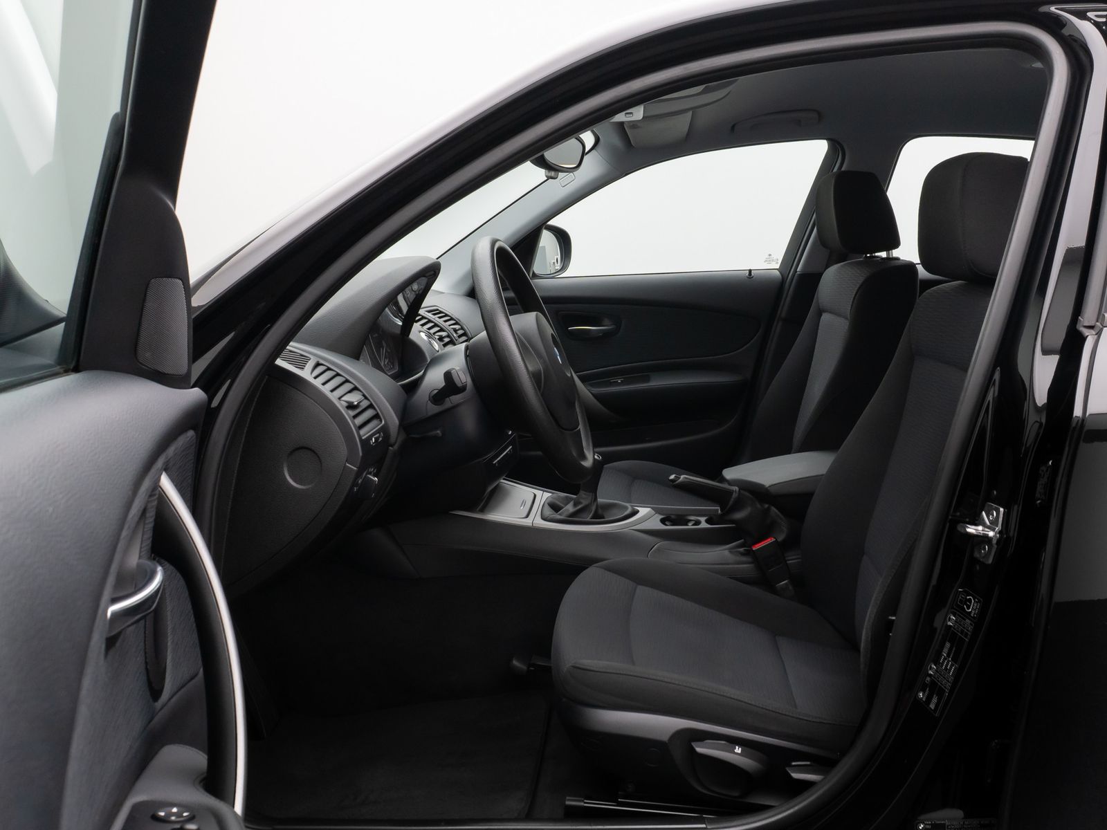 Fahrzeugabbildung BMW 118d  Advantage Sitzheizung AHK PDC Nebelscheinw
