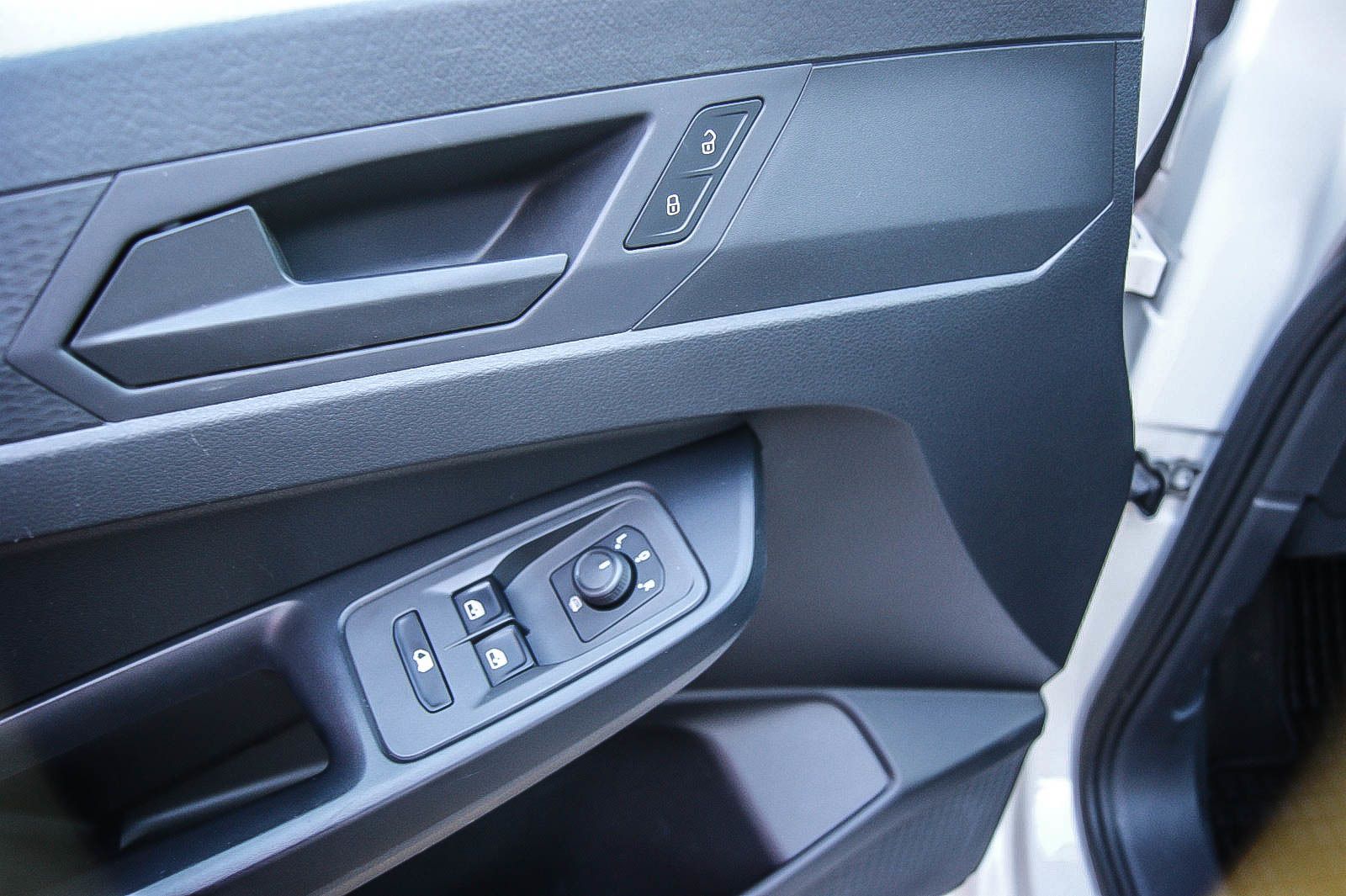 Fahrzeugabbildung Volkswagen Caddy Maxi Cargo 20TDI DSG KLIMA ERGO SIHZG ANHZ