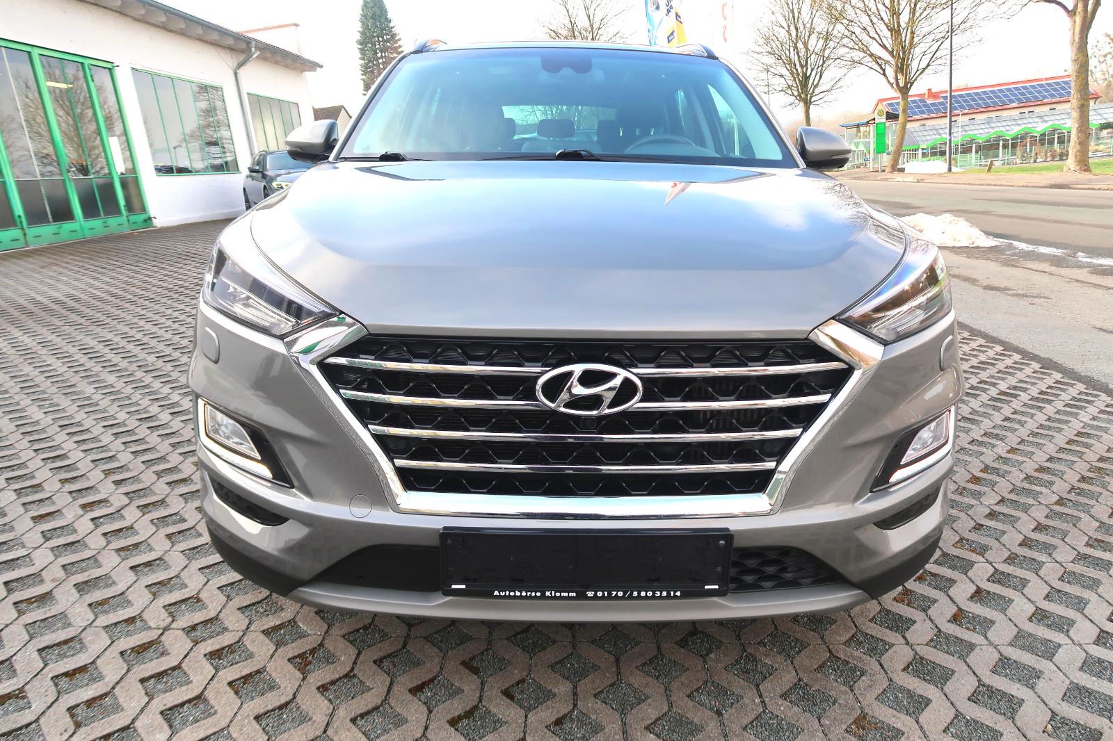 Hyundai TUCSONCRDiA"Premium4WD"19"Leder"Panor"AHK"ACC1Hd