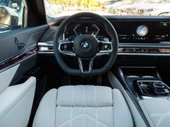BMW 740 – 17 / 35