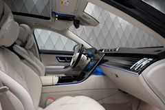 S 580 Maybach PROD 2025 BLACK/BEIGE 4D VIP EBODY
