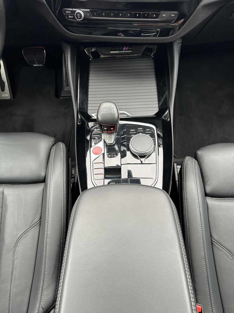 Fahrzeugabbildung BMW X4 M Competition NAV+LED+PANO+H&K+21ZOLL+KAM+1HD