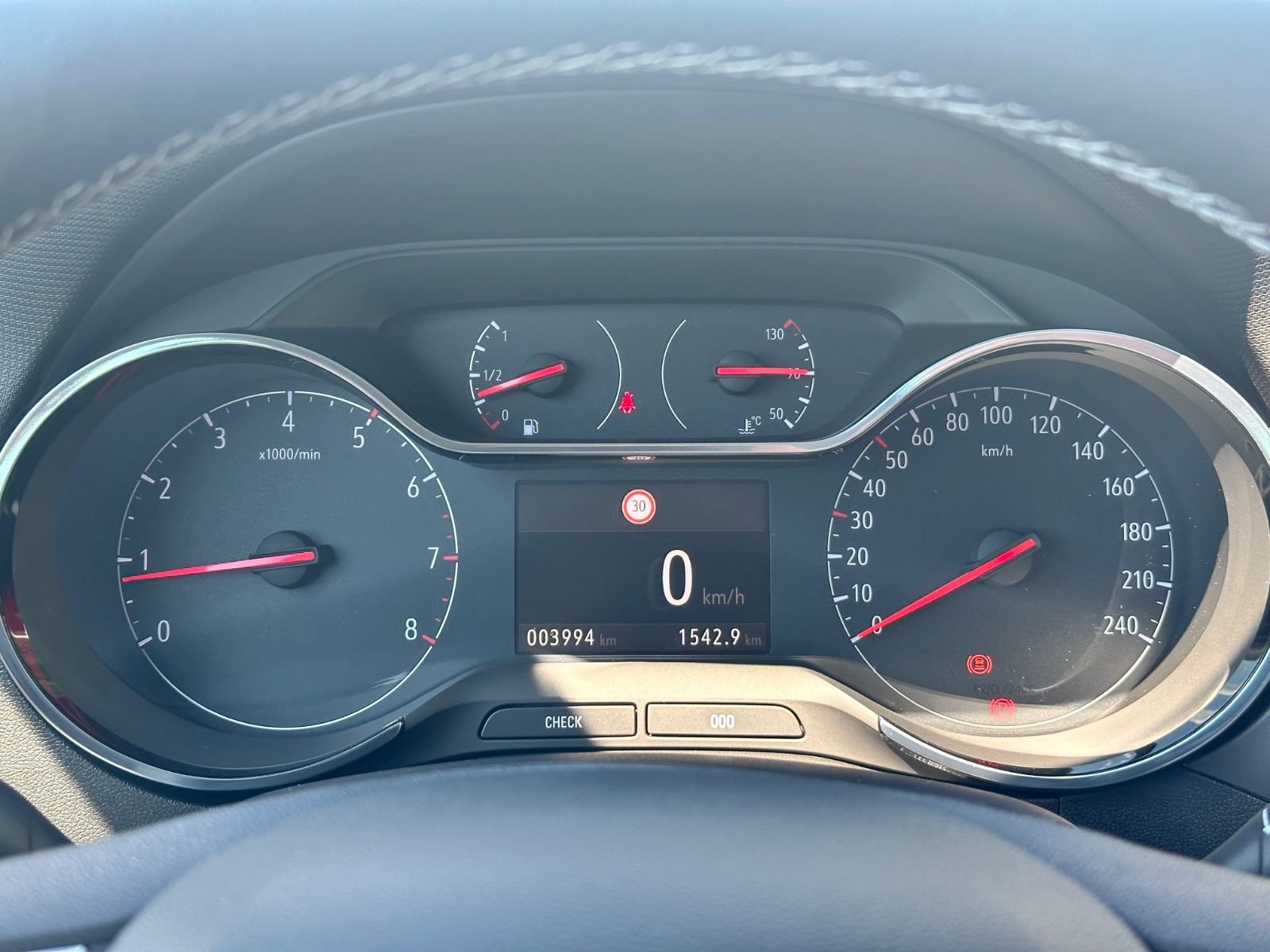 Fahrzeugabbildung Opel Crossland Elegance Navi*Kamera*Sitzh.