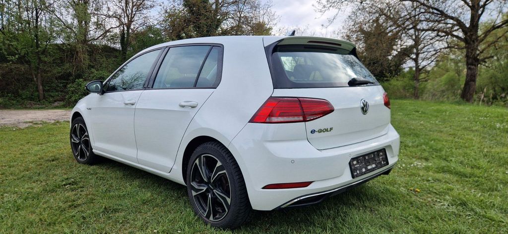Image of Volkswagen Golf