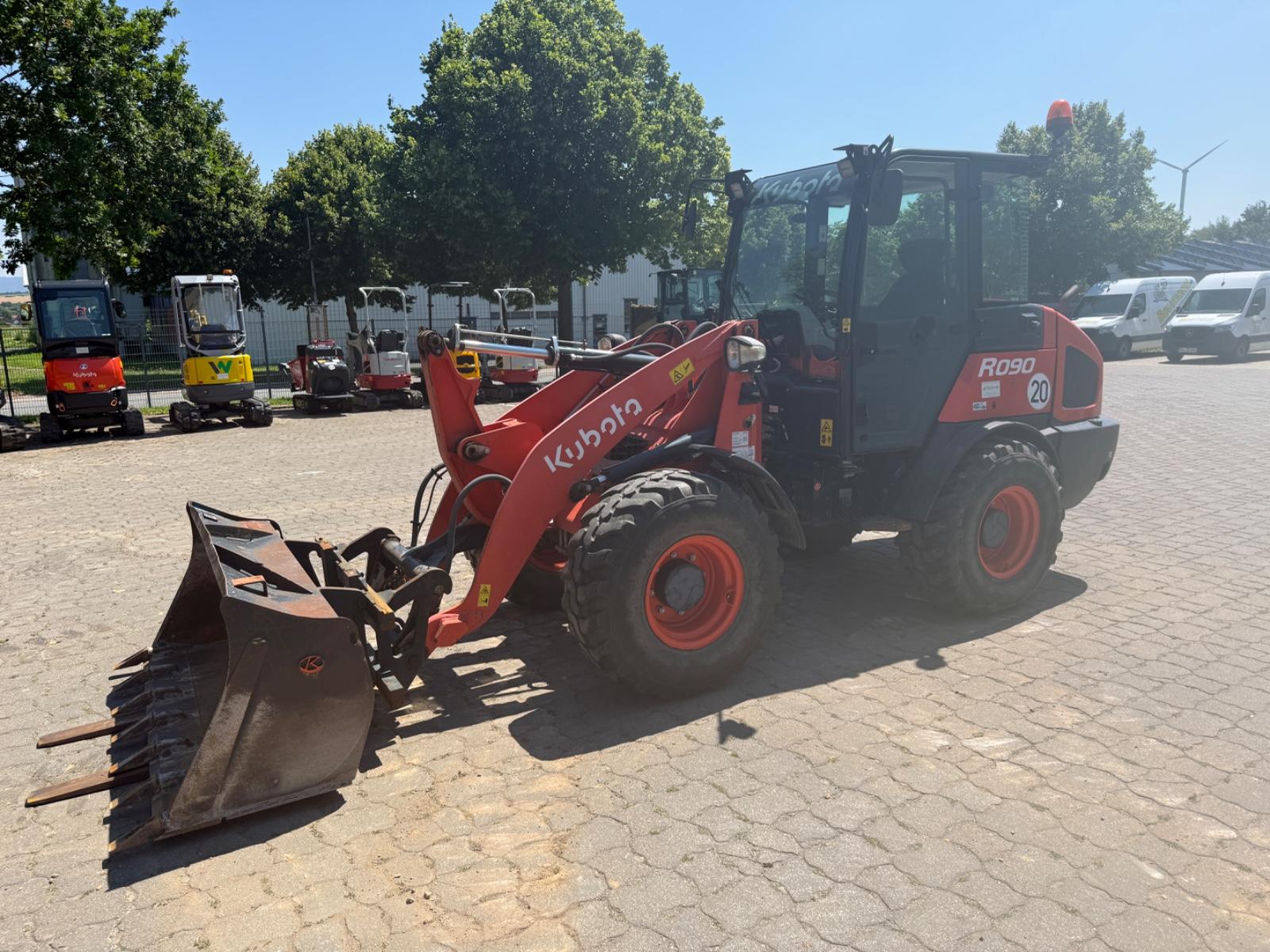 Kubota R 090, Bj 20, 1500 BH, SW, Schaufel, Gabel