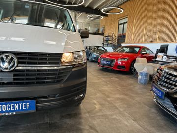 MYAUTOCENTER – Gebraucht- und Jahreswagen mit Werkstattservice in Pfaffenhofen Volkswagen T6.1 Transporter Kasten FWD *1. Hand*Kamera*Navi