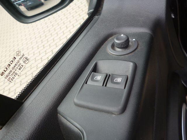 Vivaro B Kasten/Kombi Combi L1H1  2,7t*8-Sitzer*