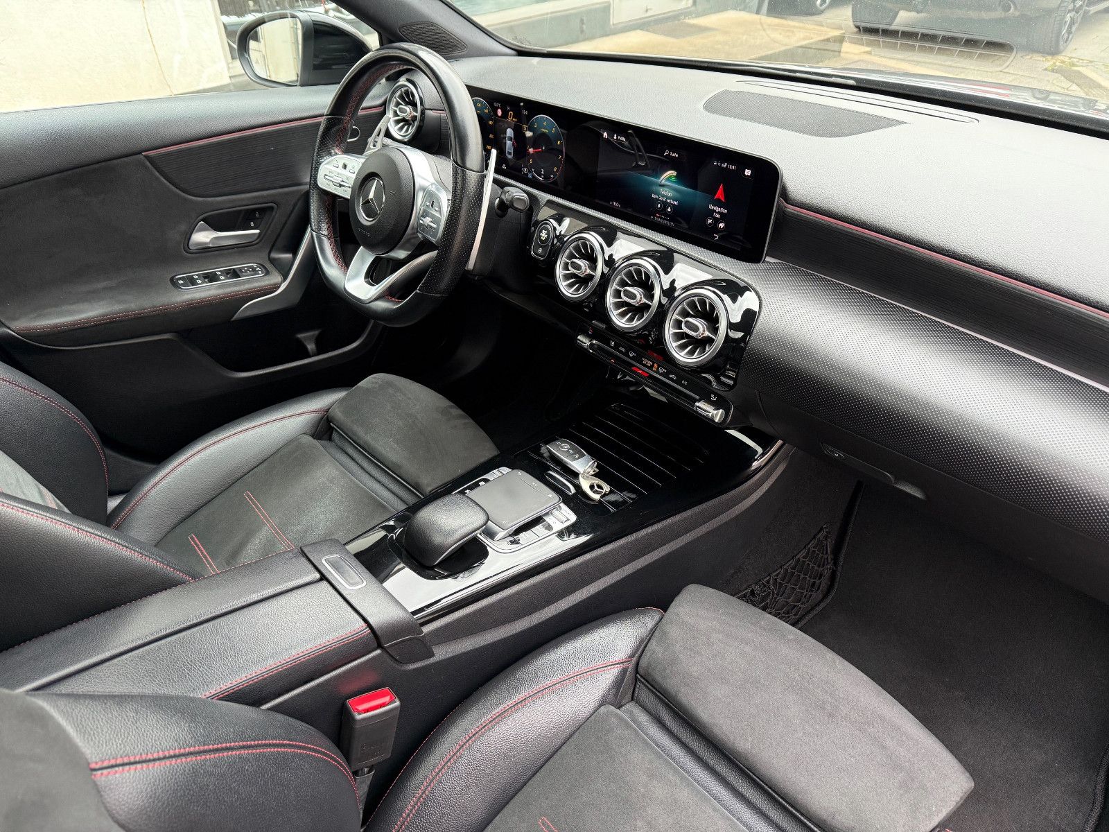 Mercedes-Benz A 200 AMG Line Night Leder Led Panorama Kamera foto 14