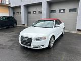 Audi A4 Cabriolet 1.8 T Automatik Klima Navi - Audi A4: Weiß, Cabrio