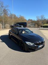 BMW M4 Coupé /KW V3/55 Parts/Deutsches Auto  - schwarze BMW M4