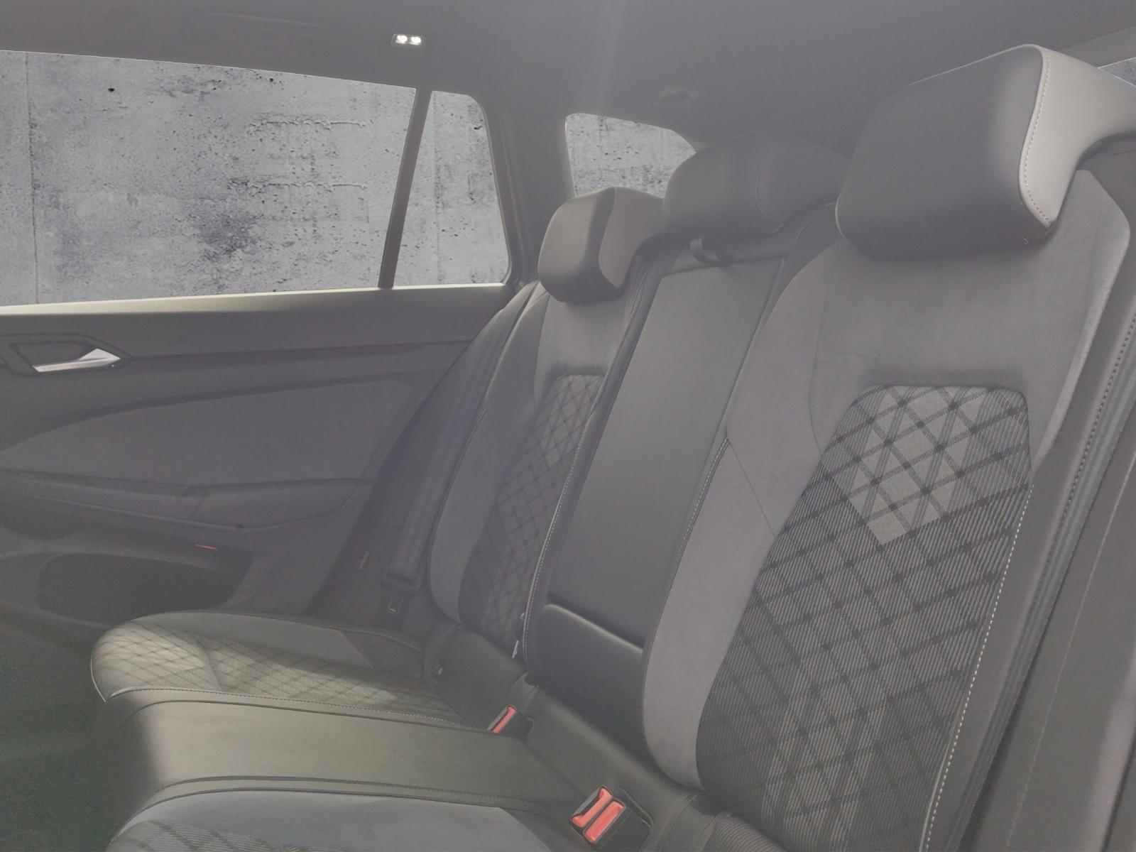 Volkswagen Golf VIII Variant 1.5 TSI R-LINE AHK/PANO/MATRIX, миниатюра 11