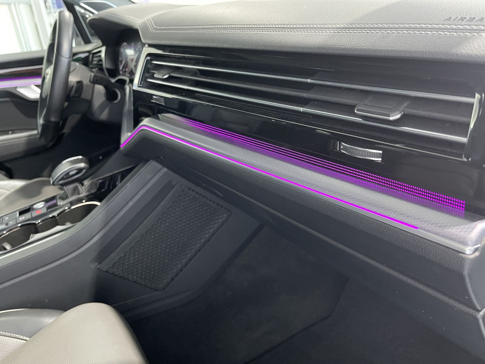 Fahrzeugabbildung Volkswagen Touareg 3.0 TDI*R-Line*4Motion*AHK*Leder*Pano*