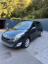Renault Grand Scenic - gebrauchte Renault Grand Scenic aus dem Jahr 2011