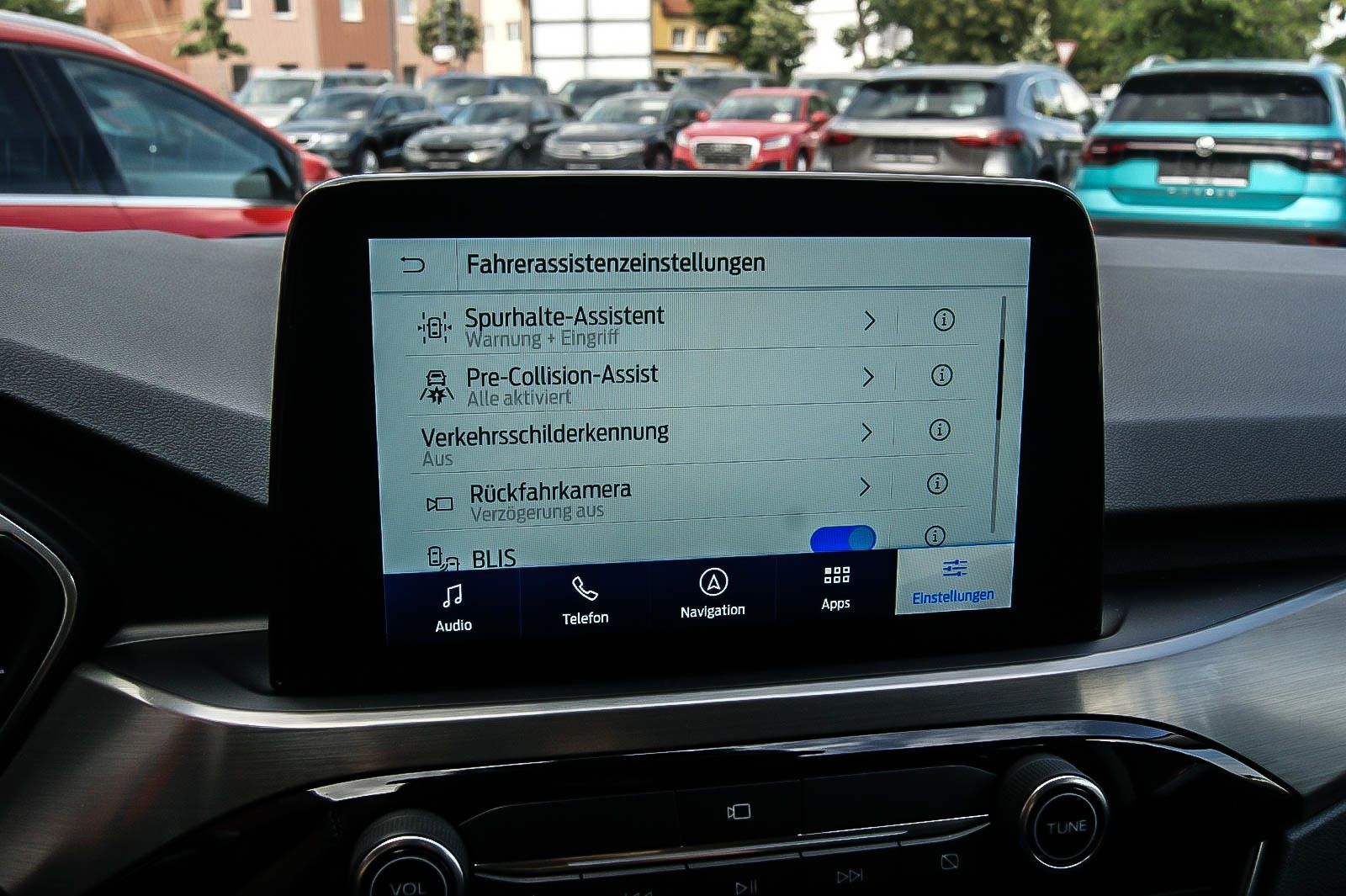 Fahrzeugabbildung Ford Kuga 1.5i Titanium X PARKASSYST KAMERA ACC LED