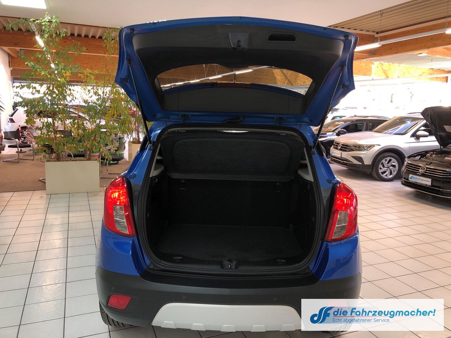 Fahrzeugabbildung Opel Mokka Edition ecoFlex 1.6 Mehrzonenklima SHZ Len