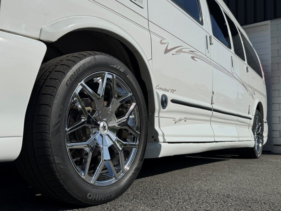 Fahrzeugabbildung Chevrolet Express Chevy Van Explorer Ltd. SE
