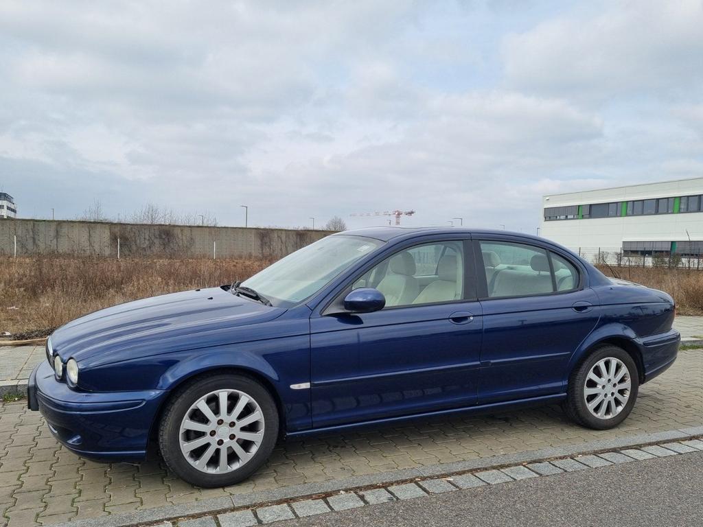 Jaguar X-Type