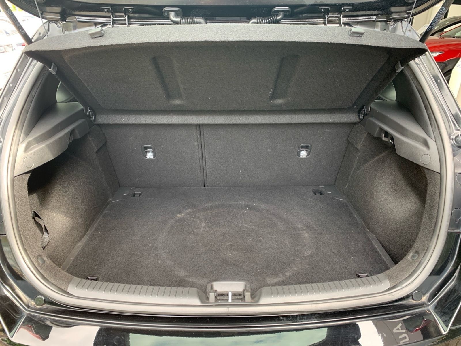 Fahrzeugabbildung Hyundai i30 1.0 T-GDI Edition 30 8x bereift