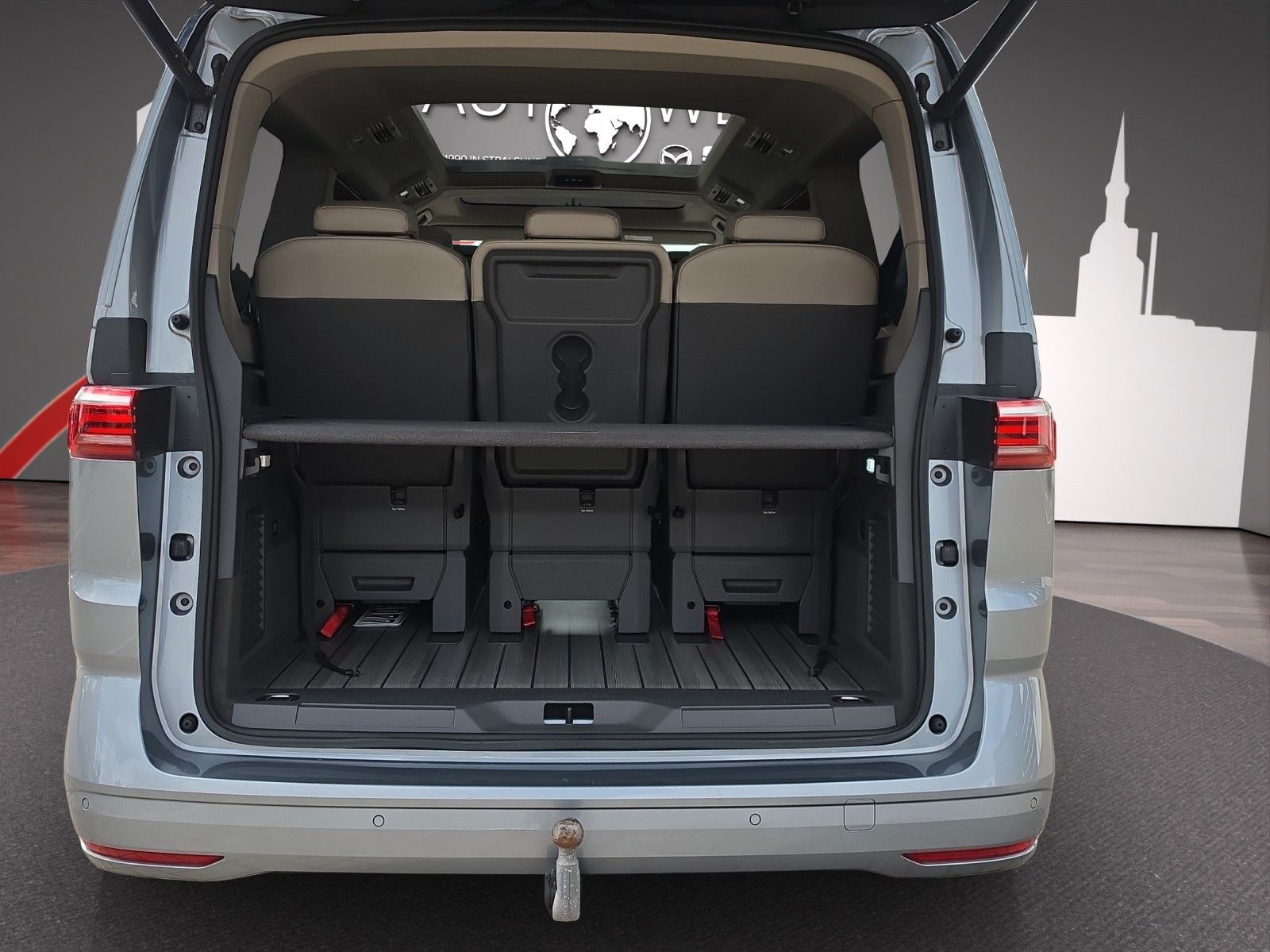 Fahrzeugabbildung Volkswagen Multivan T7Edition lang 2.0TDi DSG AHK/STHZ/PANO