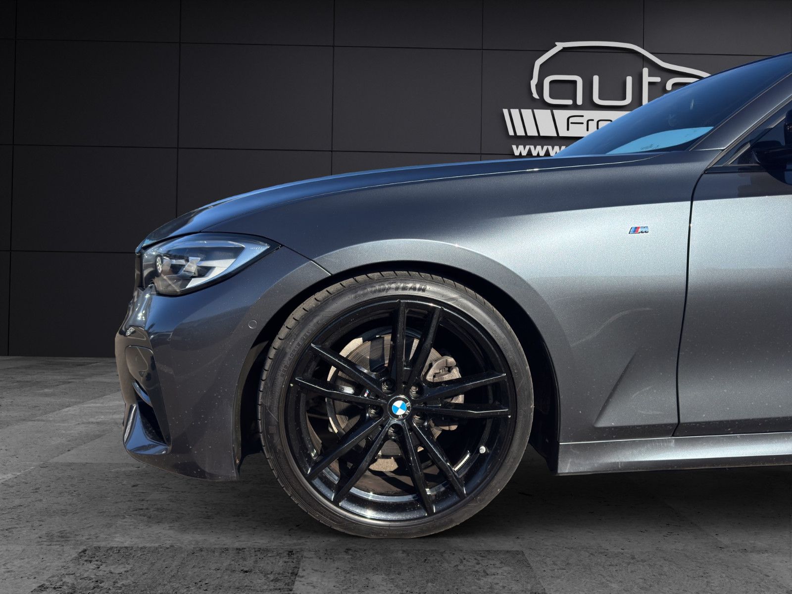 Fahrzeugabbildung BMW 320 d xDrive M Sport Lim/Hifi/Shadow/Navi