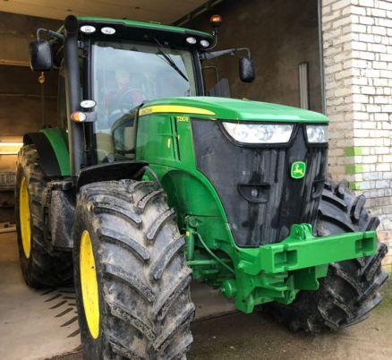 John Deere 7230R