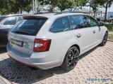 Skoda Octavia Combi RS 2.0 TSI CarPlay LED Navi Sitzh. - Skoda Octavia: mit Navigationssystem