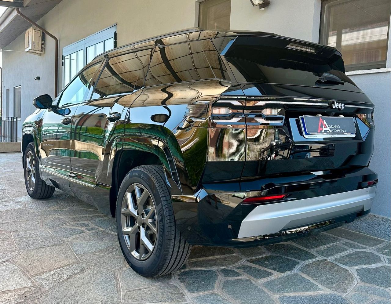 Jeep Compass 1.2 turbo e-hybrid mhev Summit fwd  imagem 3