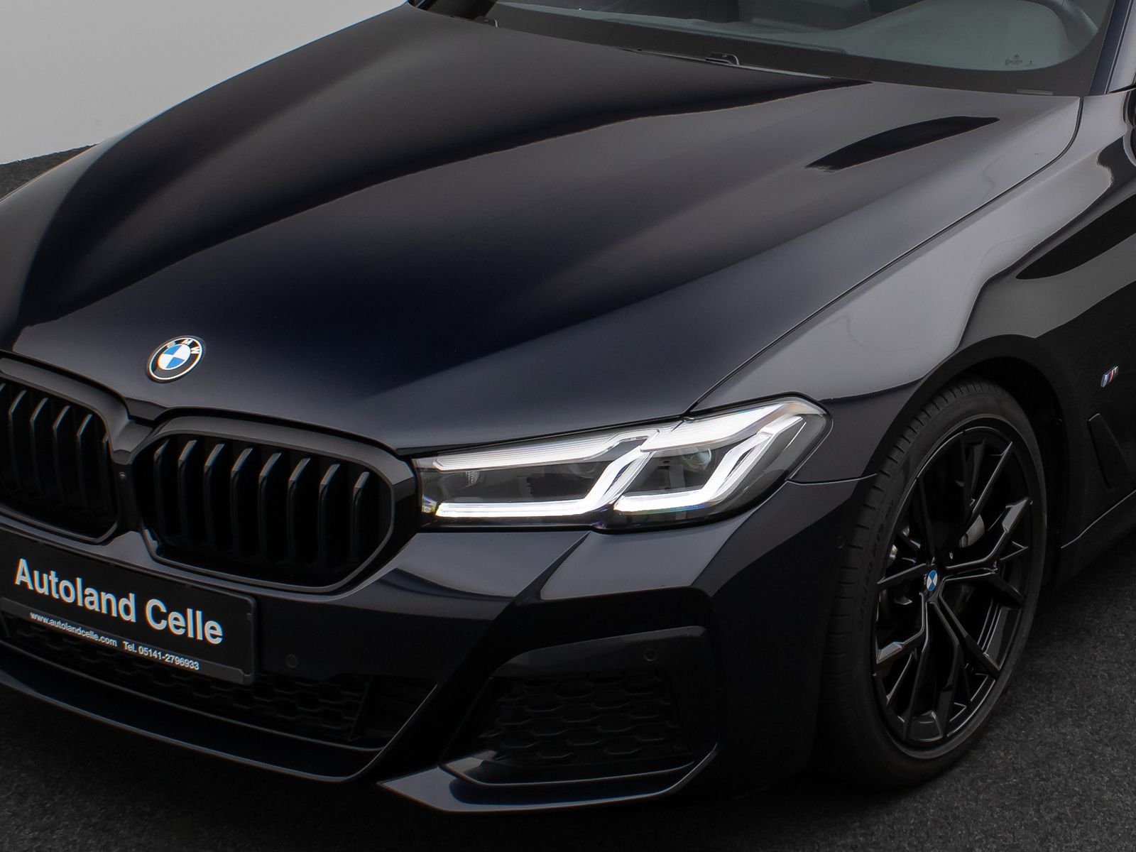 Fahrzeugabbildung BMW 530d M Sport 360°DAB H/K Massage Alarm 19Zoll