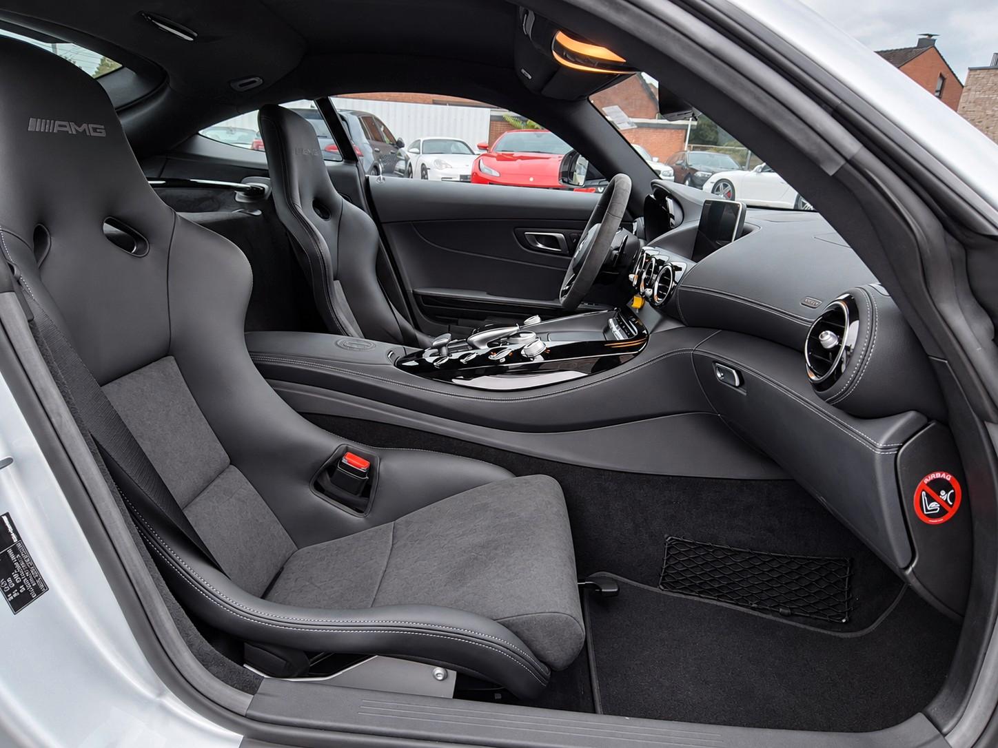 Mercedes-Benz AMG GT R Coupe/Orig. 590 km! Neuwagen