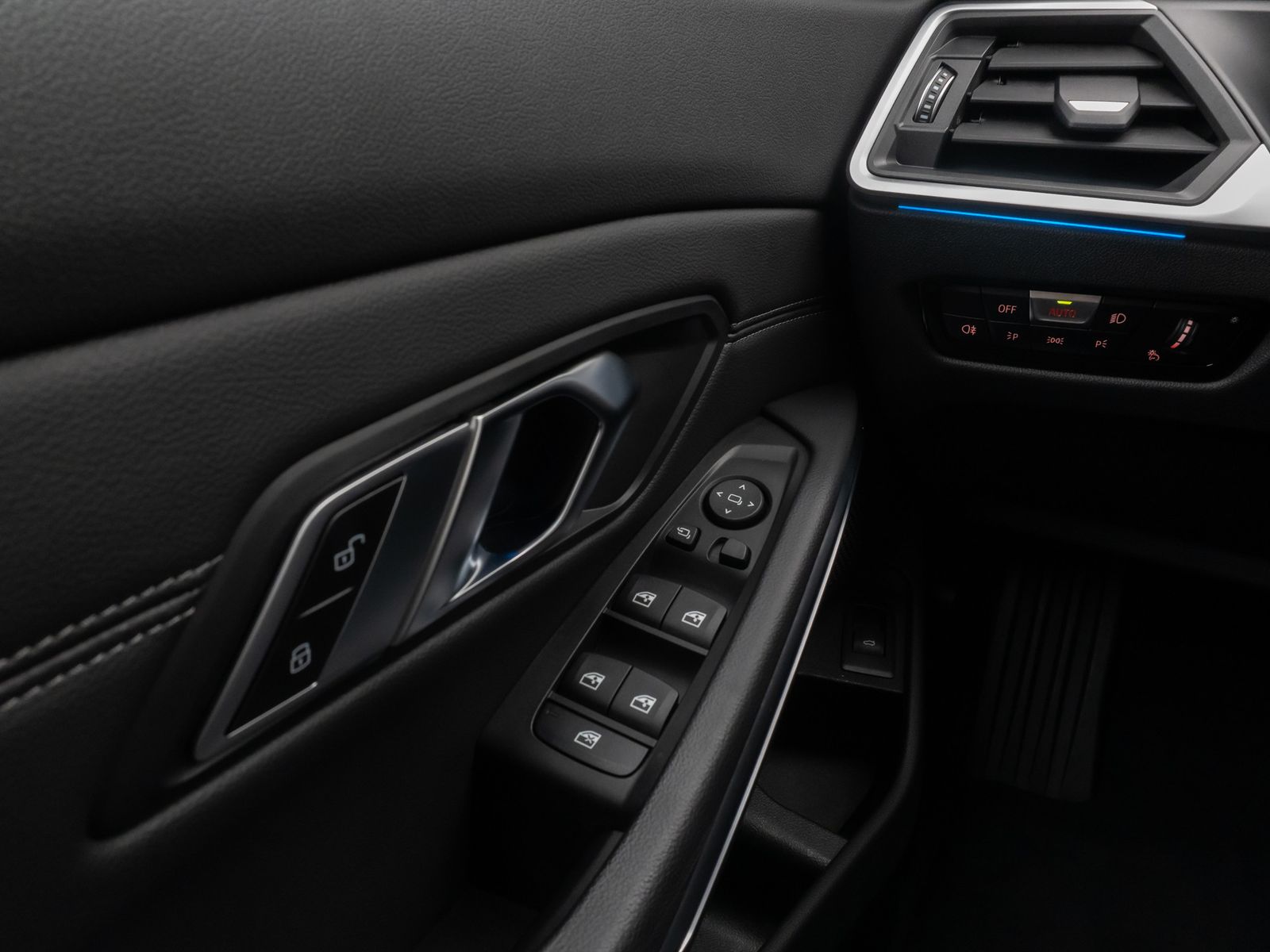 Fahrzeugabbildung BMW 320i DAB Leder MSport AHK Lenkradheizung Sport