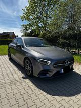 Mercedes-Benz A 200 AMG PAKET/ NIGHTPAKET/AMBIENTE/CARPLAY