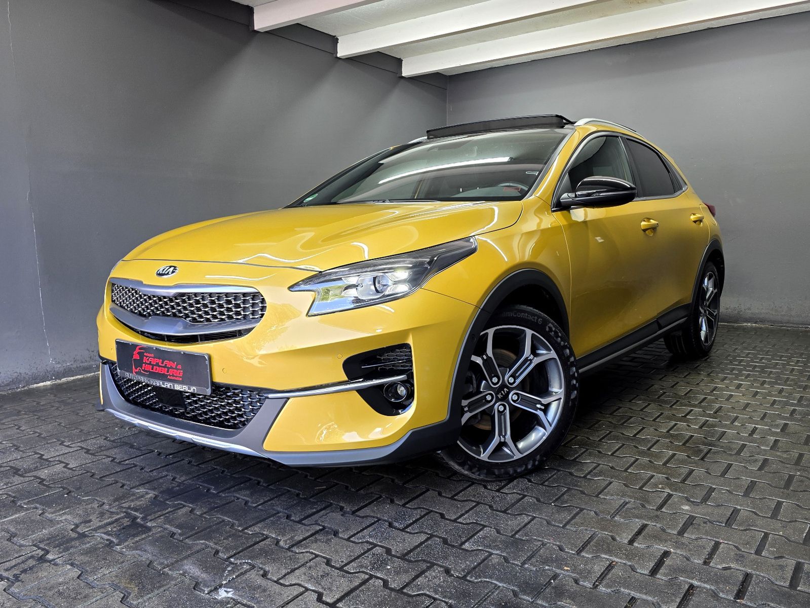 Kia XCeed LAUNCH EDITION, PANO, AUTOM, ACC, R-KAM