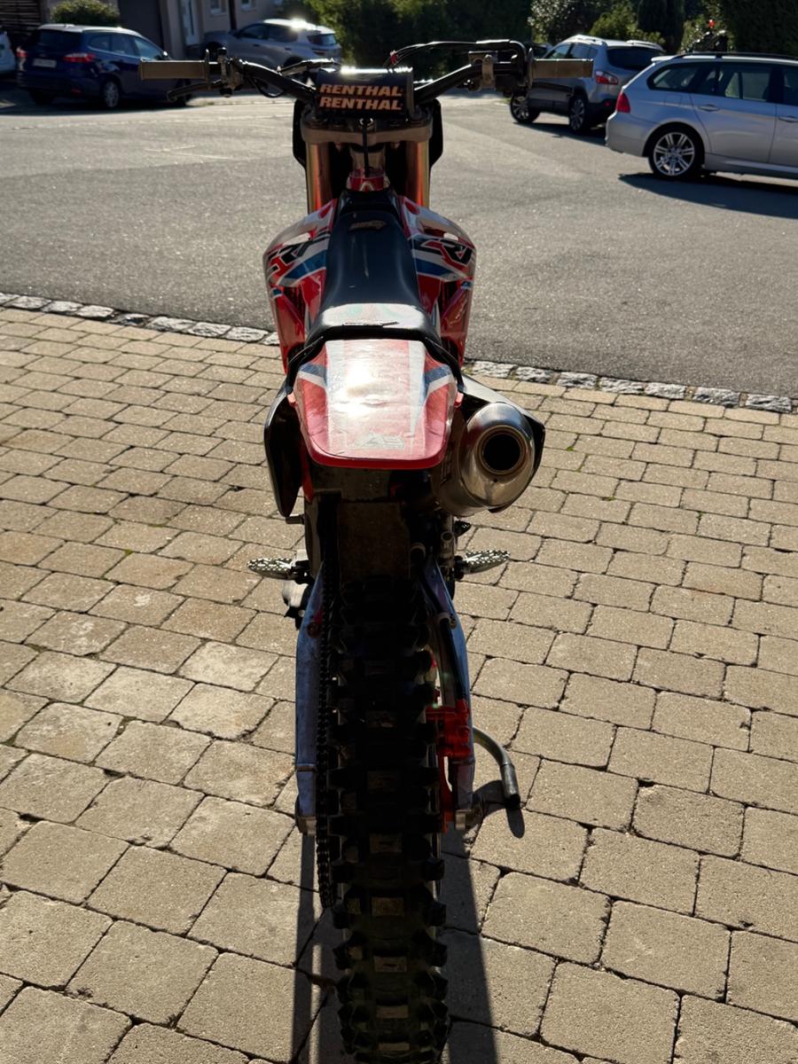 Honda  2006 — салон