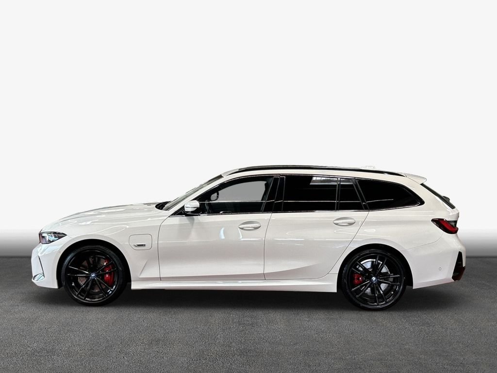 BMW 330e Touring xDrive Aut. M-PaketPro AHK Pano LED foto 5