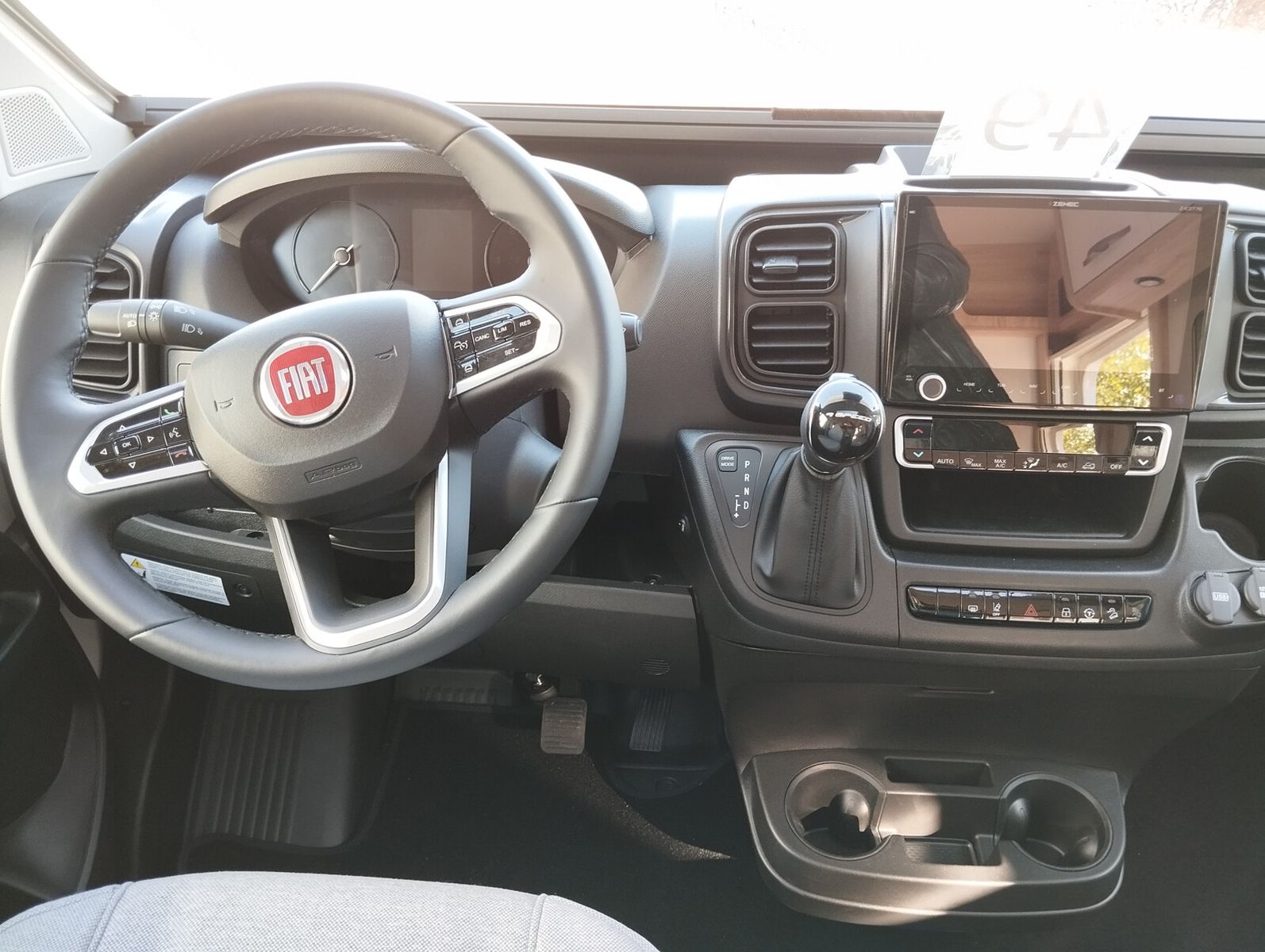 Fahrzeugabbildung Eura Mobil Profila RS PRS 720 QF AHK Autom. Fahrassistenz