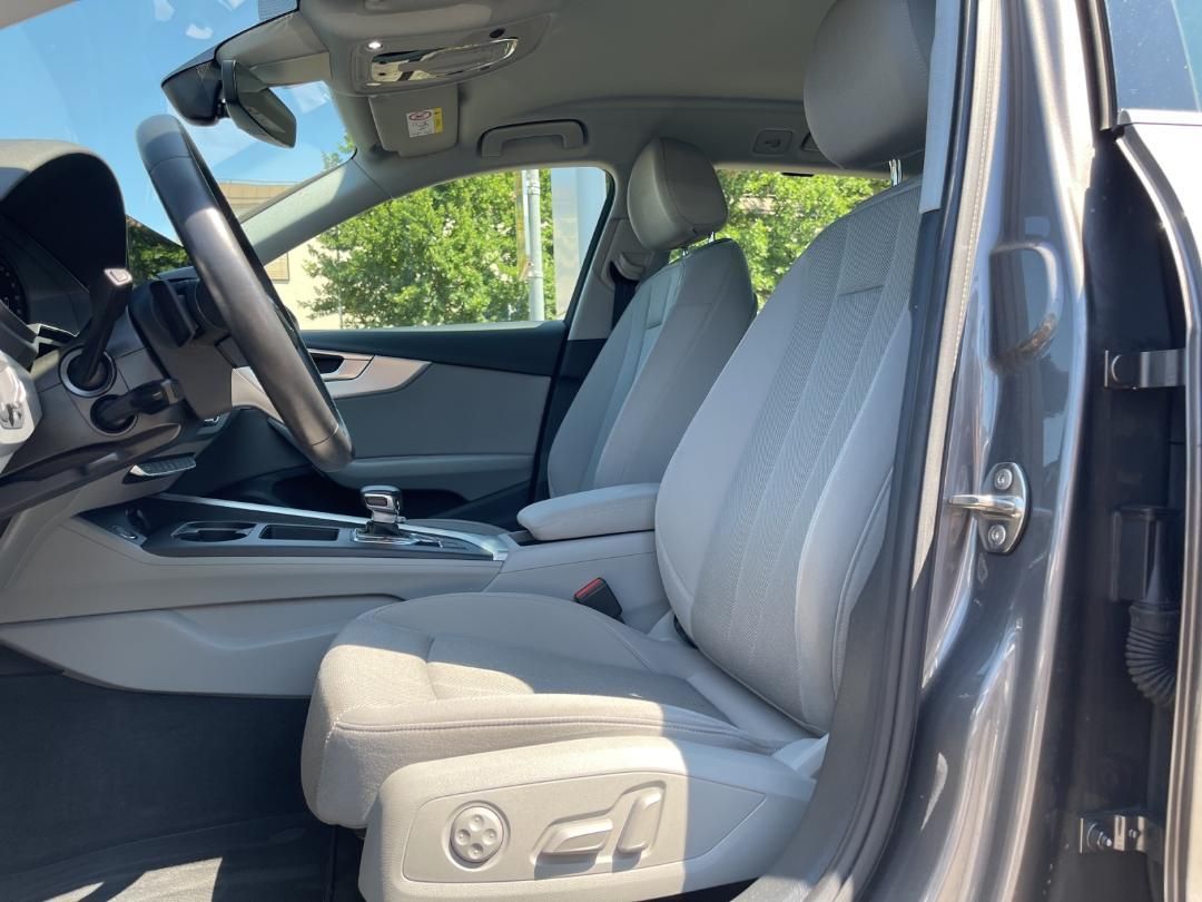 Fahrzeugabbildung Audi A4 Avant 40 TFSI advanced 360,Kamera,LED,Matrix