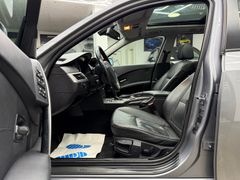 Fahrzeugabbildung BMW 525 d Touring HeadUp Xenon Pano Leder PDC