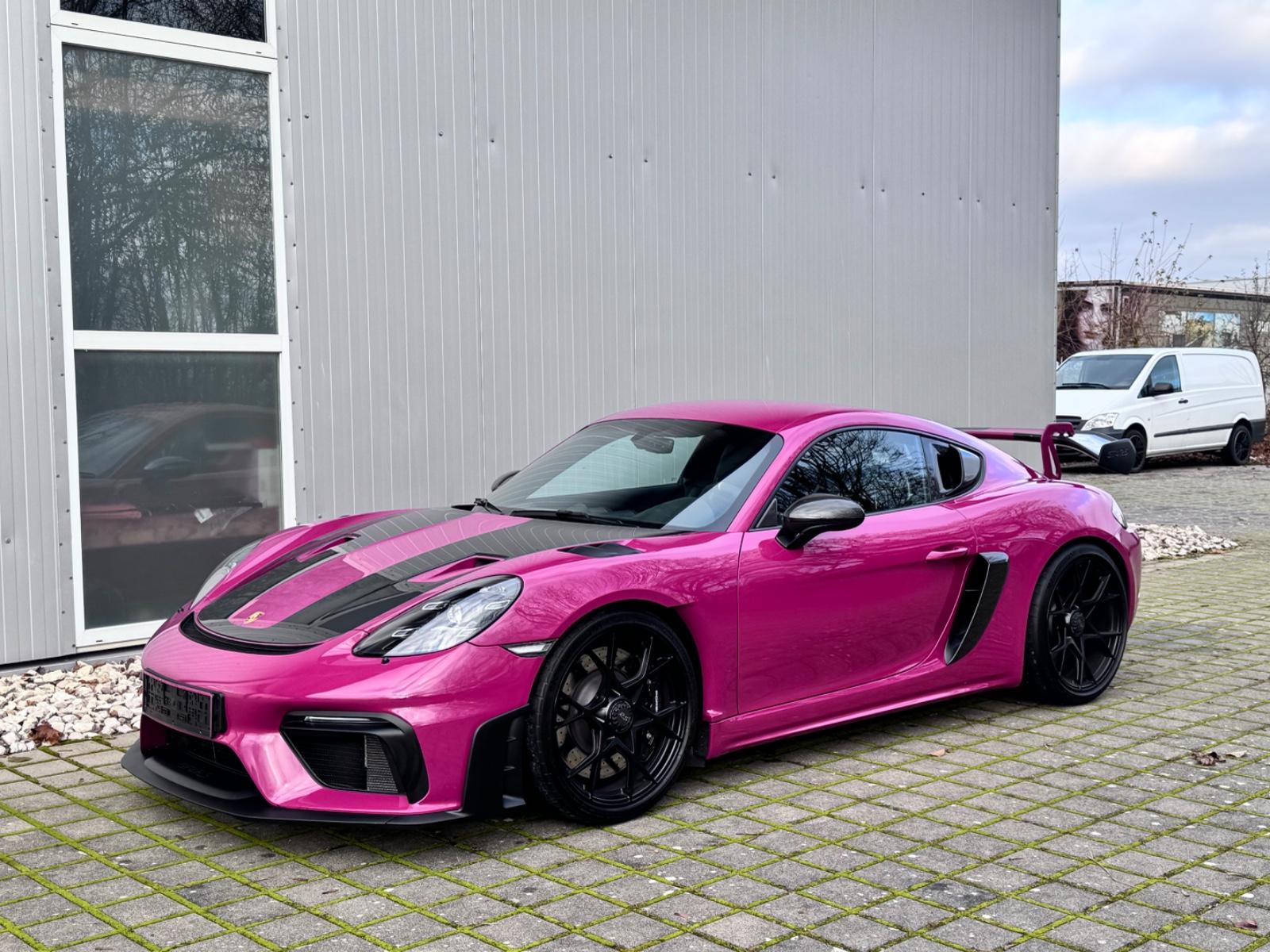 Porsche Cayman GT4 RS